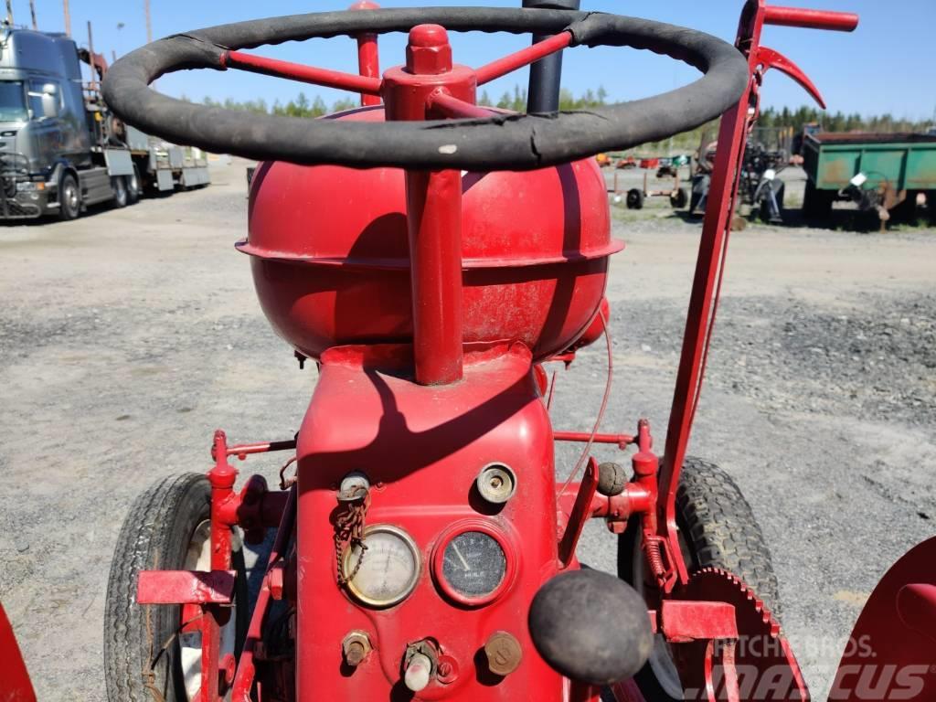 Massey Ferguson Harris traktori Traktorit