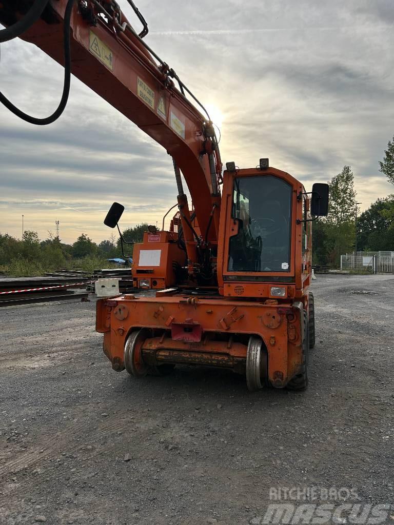 CASE 788 Rail Road excavator Rautateiden kunnossapito