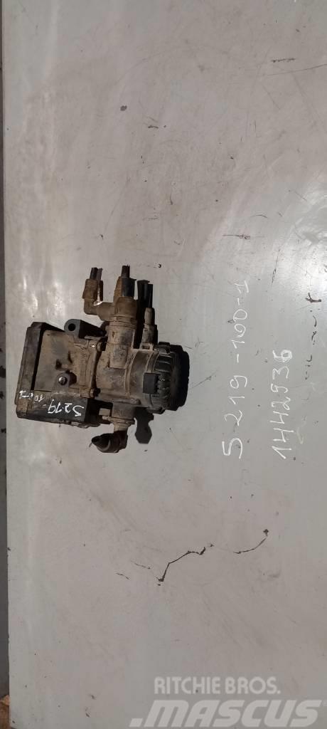 Scania R420 1442936 EBS valve Vaihteistot