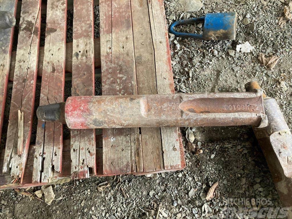  Aftermarket 5-1/4” x 26 Cable Tool Drilling Chisel Paalutuskaluston varaosat