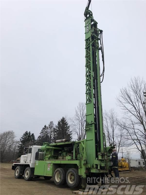 Chicago Pneumatic T-700WH Deep Hole Drill Rig & Package Kompressorit