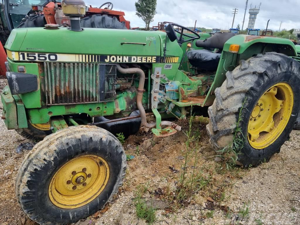 John Deere 1550 Traktorit