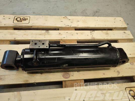 Manitou MLT 634 actuator levelling spoon Puomit