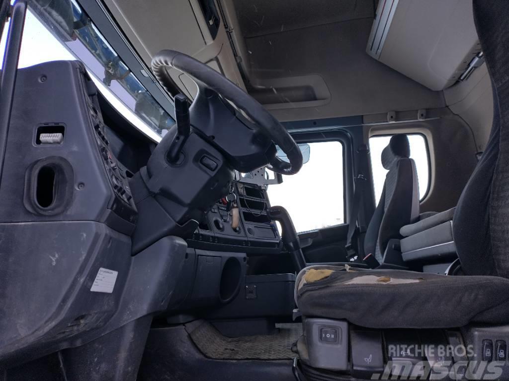 Scania R420 6x2 takateliveturi Vetopöytäautot
