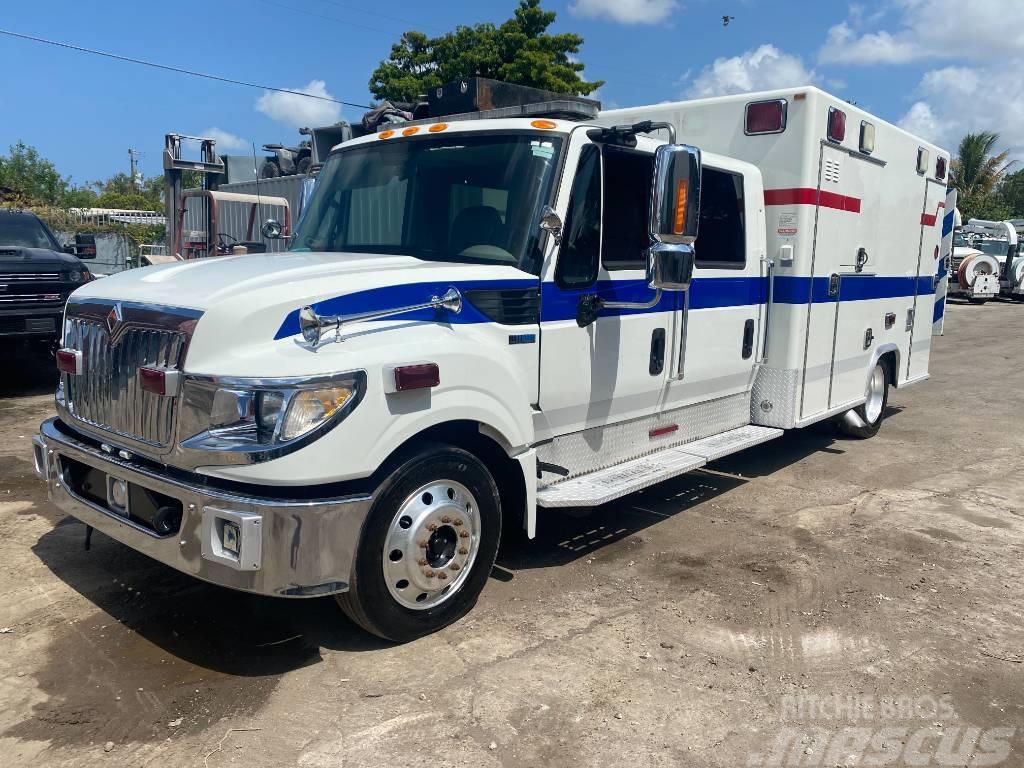 International TerraStar Ambulanssit