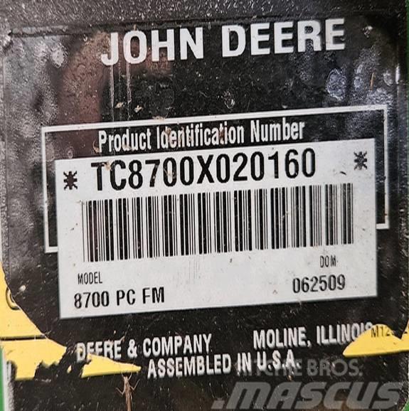 John Deere 8700 Väyläleikkuri