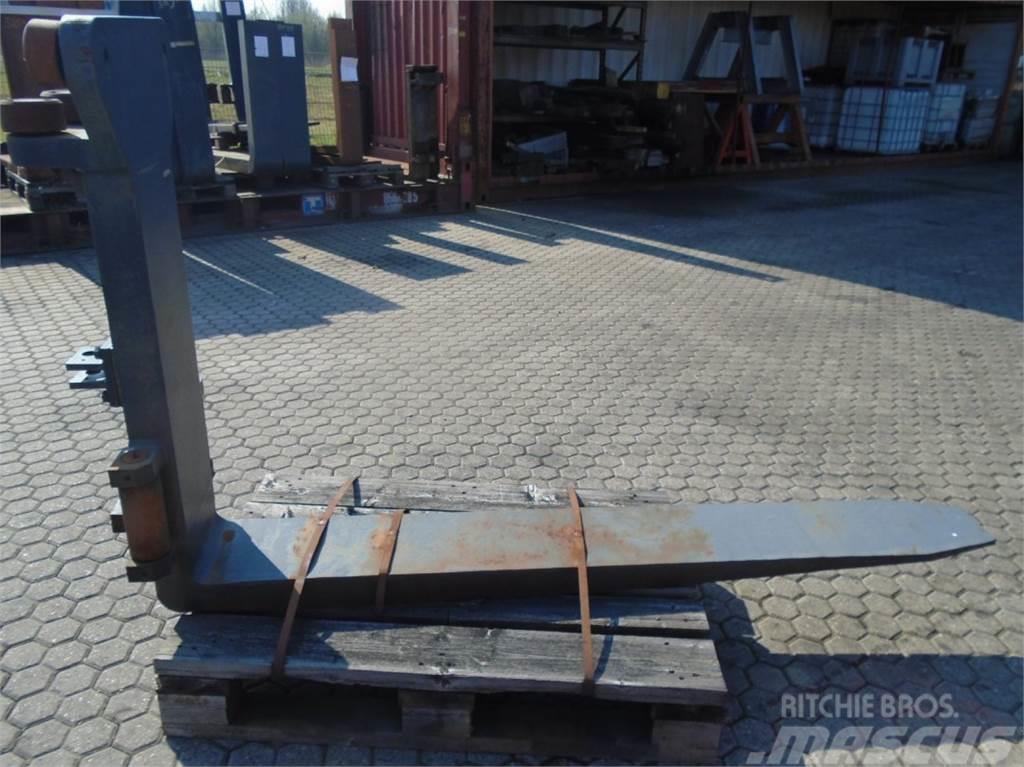  FORK Fitted with Rolls14000kg@1200mm // 2000x250x8 Haarukat