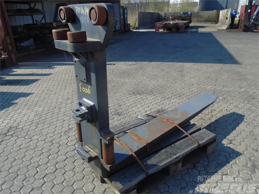  FORK Fitted with Rolls14000kg@1200mm // 2000x250x8 Haarukat