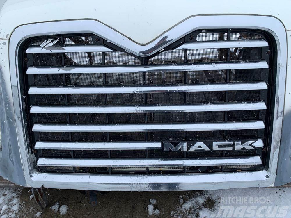 Mack Pinnacle CXU612 Ohjaamot ja sisustat