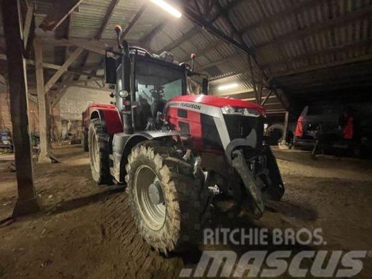 Massey Ferguson 8S225 Traktorit