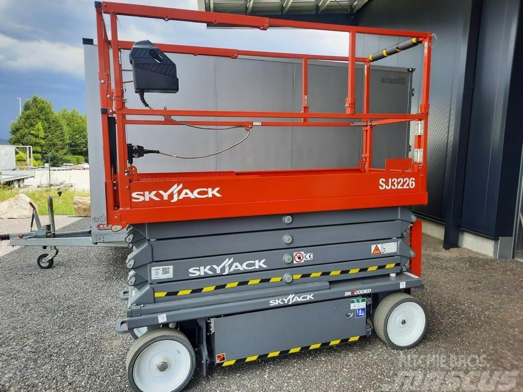 SkyJack SJ 3226 Saksilavat