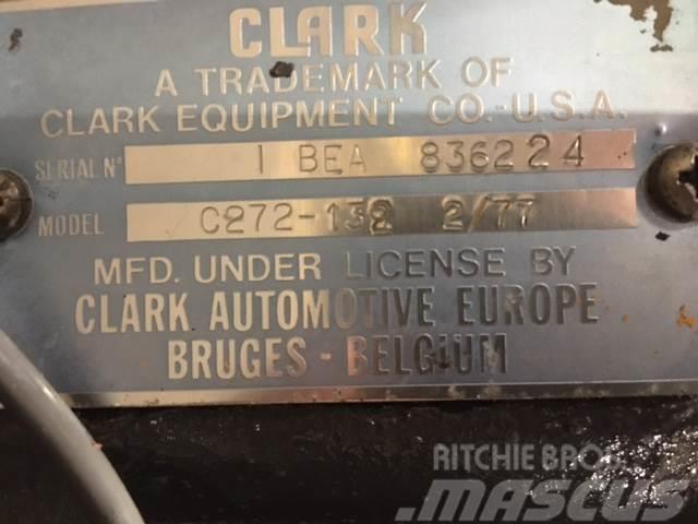 Clark converter Model C272-132 2/77 ex. Rossi 950 Vaihteisto