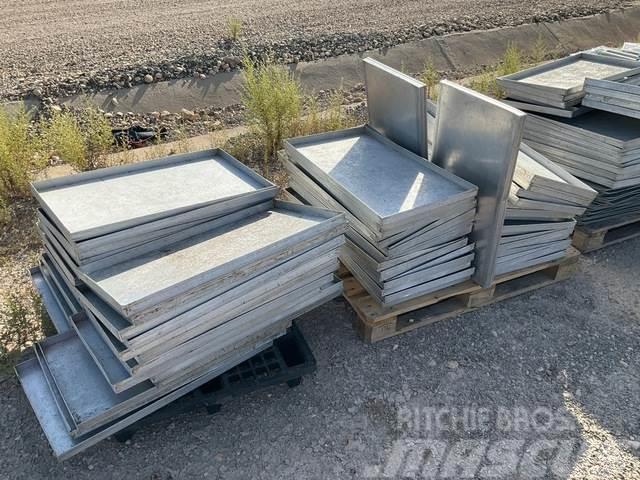  Quantity of Aluminum Trays Muut koneet