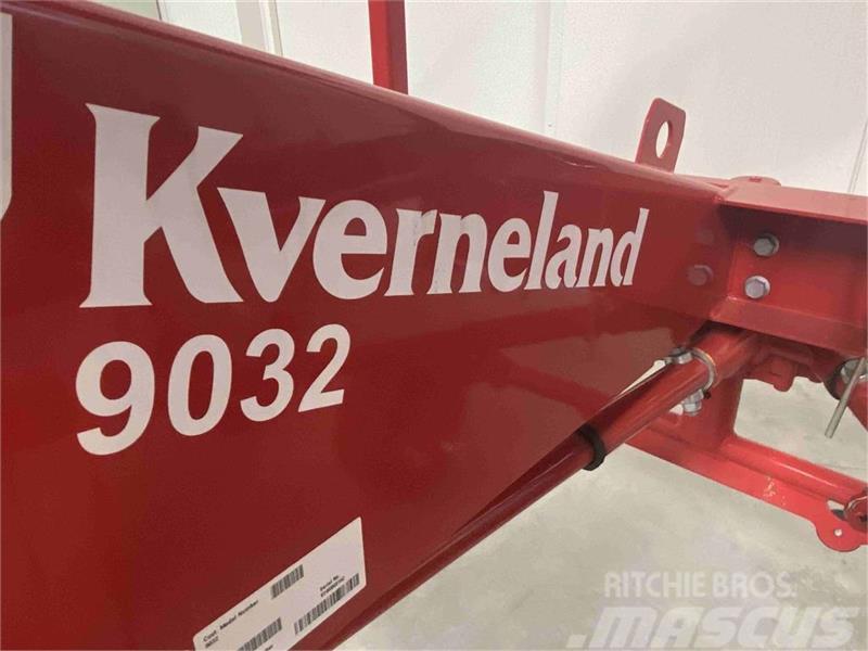Kverneland 9032 rotorrive Pöyhimet ja haravat
