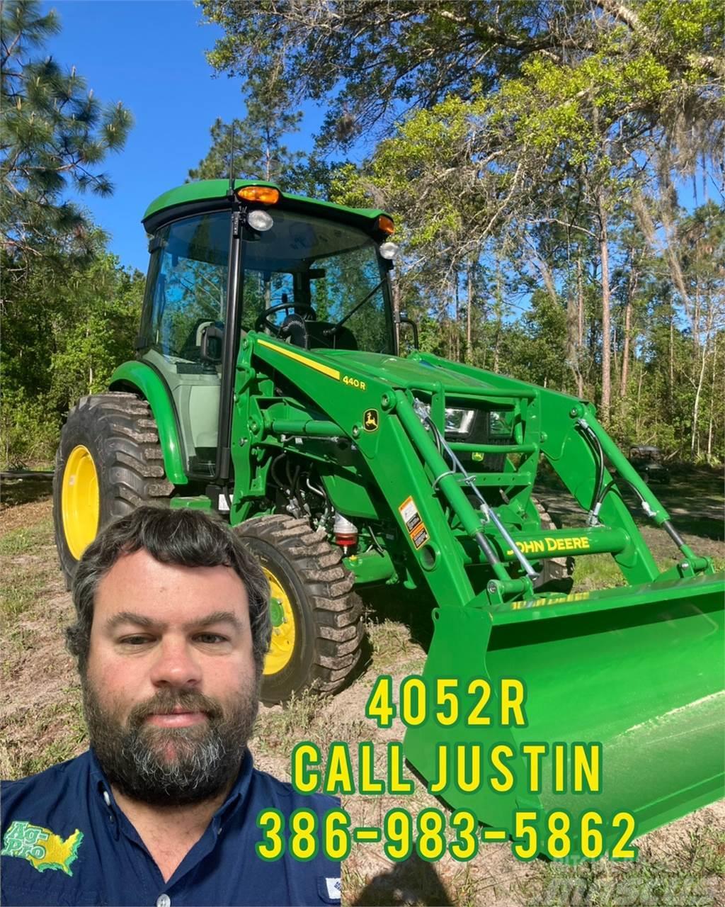 John Deere 4052R Traktorit