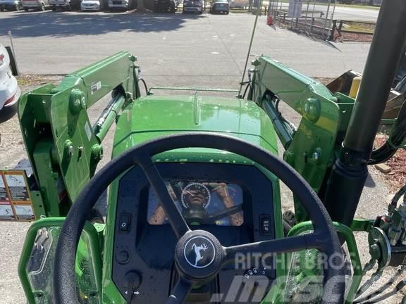 John Deere 5045E Traktorit