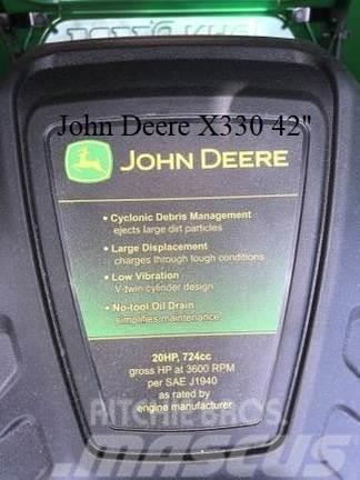 John Deere X330 Taajamatraktorit
