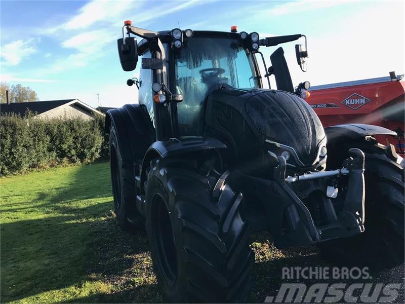 Valtra N175 Versu Black Editions Med AutoComfort Affjedre Traktorit