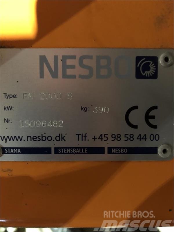Nesbo FM2000S / Overglemt fejemaskine, ALDRIG brugt Muut maatalouskoneet