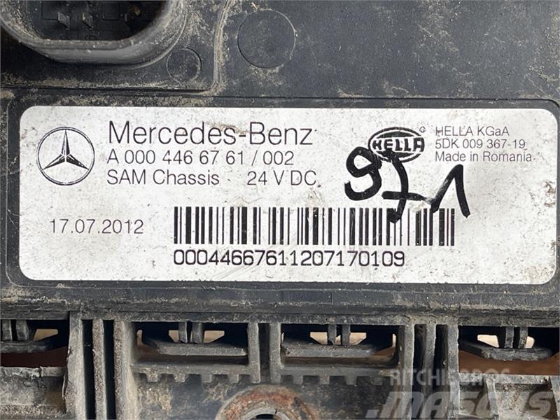 Mercedes-Benz MERCEDES ECU SAM A0004466761 Sähkö ja elektroniikka