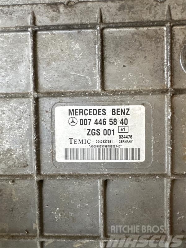 Mercedes-Benz MERCEDES ENGINE ECU A0074465840 Sähkö ja elektroniikka
