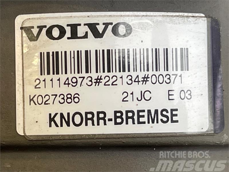 Volvo  FOOT BRAKE MODULE 21114973 Jäähdyttimet