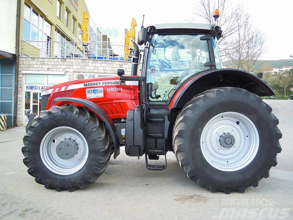 Massey Ferguson 8690 Traktorit