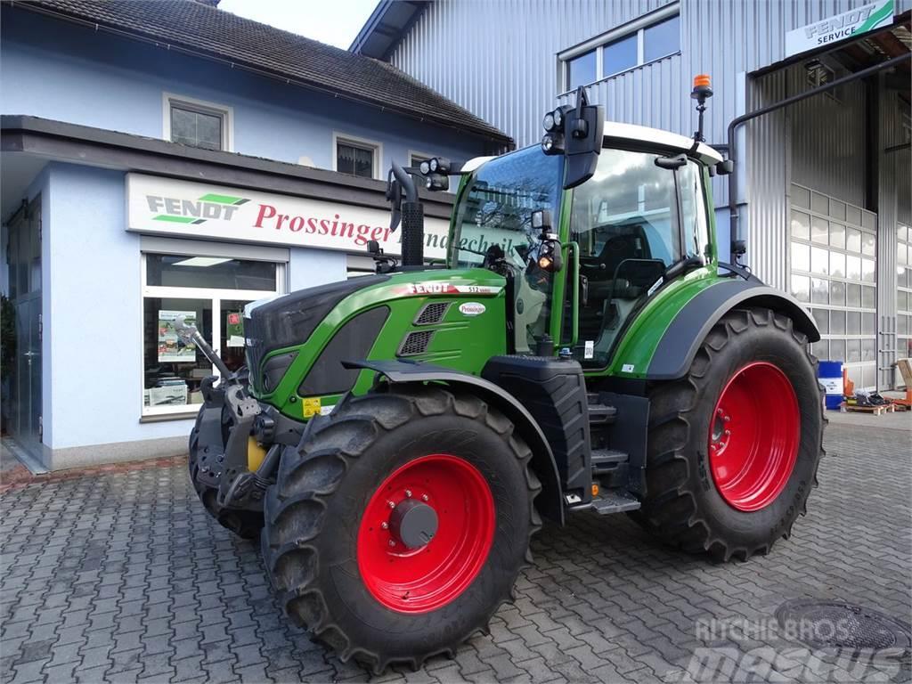 Fendt 512 Vario (MY21) Traktorit