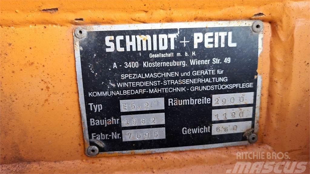 Schmidt Schneepflug E5.2 Muut tie- ja lumikoneet