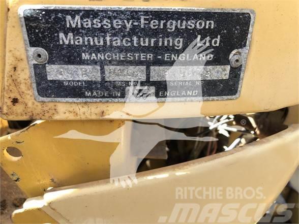 Massey Ferguson 30E Kaivurikuormaajat