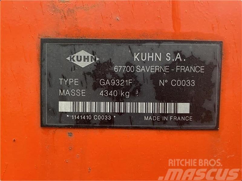 Kuhn GA9321F Pöyhimet ja haravat