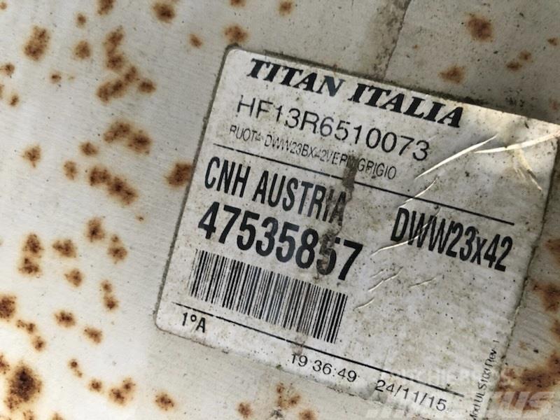 Titan 23x42 10 huls fra NH T7.315 Renkaat ja vanteet