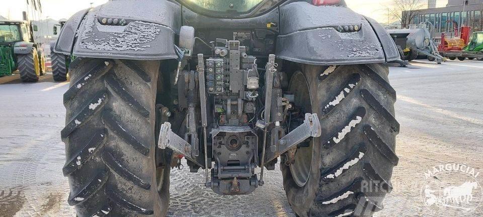 Valtra T234, 235 - 250 AG Traktorit
