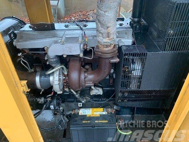 CAT ZSE 100 W Stromgenerator Dieselgeneraattorit