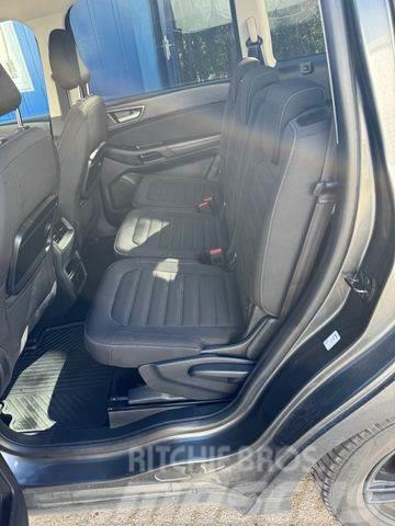 Ford Galaxy Titanium AWD Pakettiautot