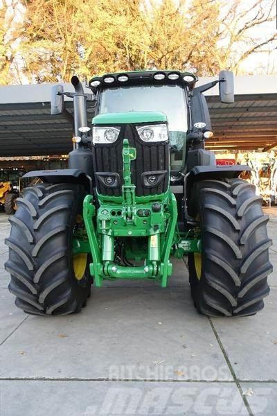 John Deere 6R250 Traktorit