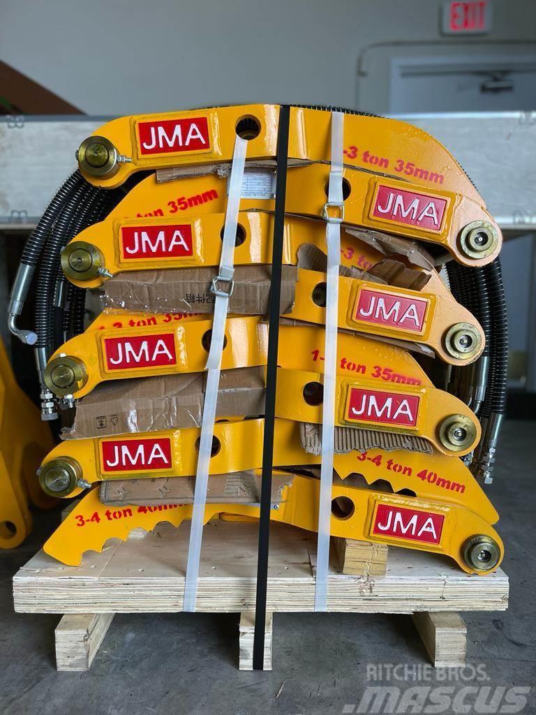 JM Attachments Hydraulic Thumb John Deere 17D, 17G Kourat