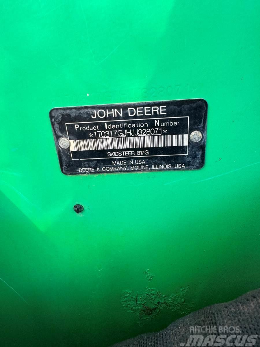 John Deere 317G Liukuohjatut kuormaajat