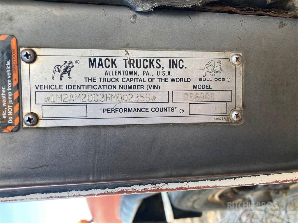 Mack RB690S Säiliöautot