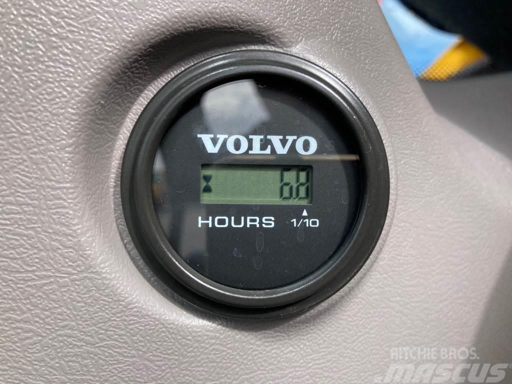 Volvo EC300EL + 700MM TELAT + RASVARI + PROBO-OHJATTU LU Telakaivukoneet