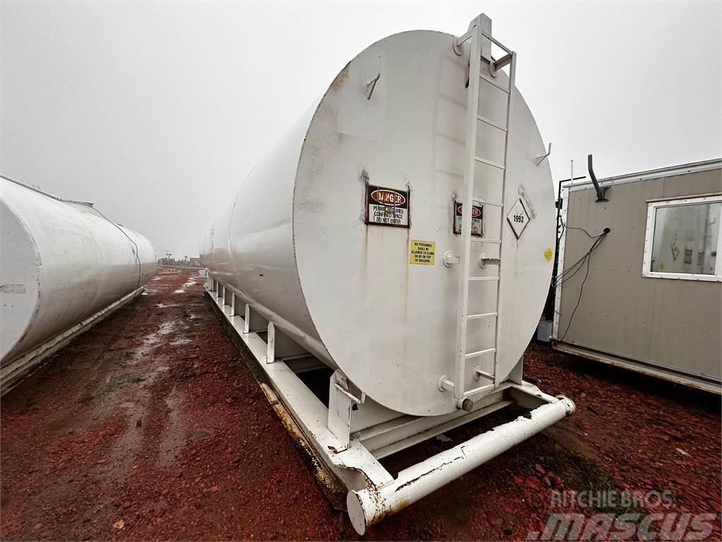  Skidded Fuel Tank 18,000 Gallon Säiliöt