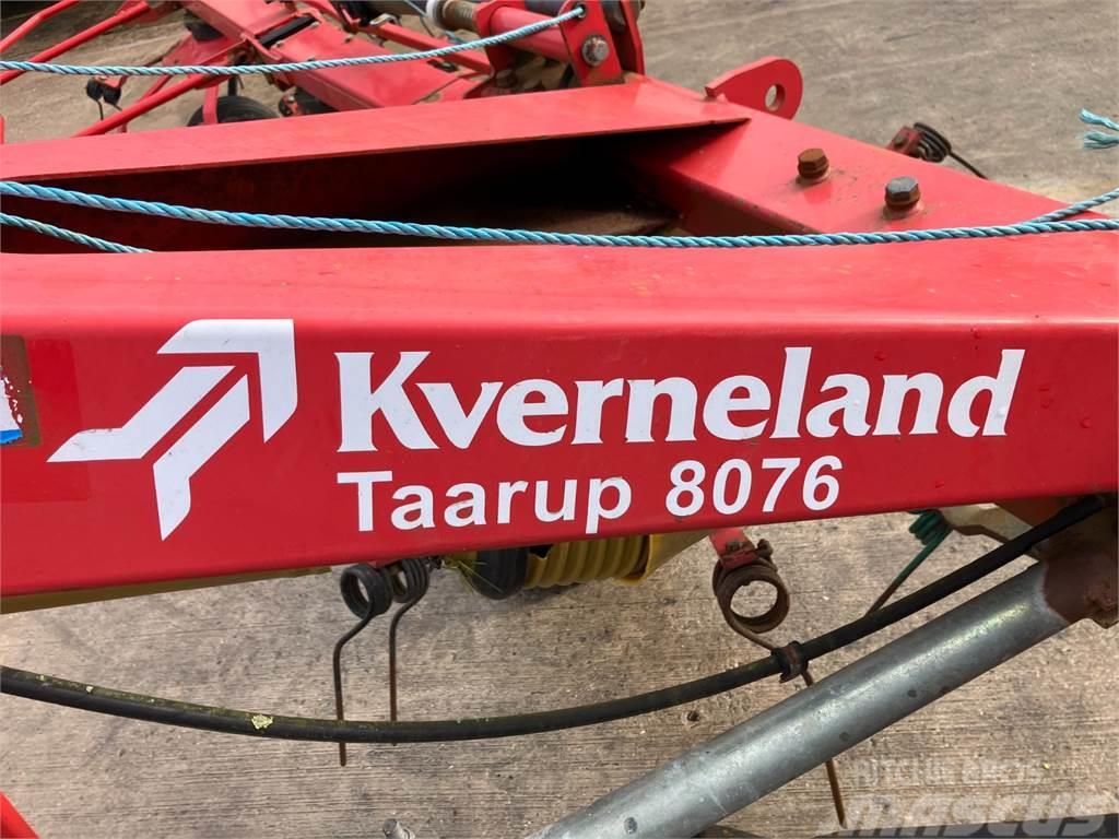 Kverneland Taarup 8076 6 Rotor Pöyhimet ja haravat