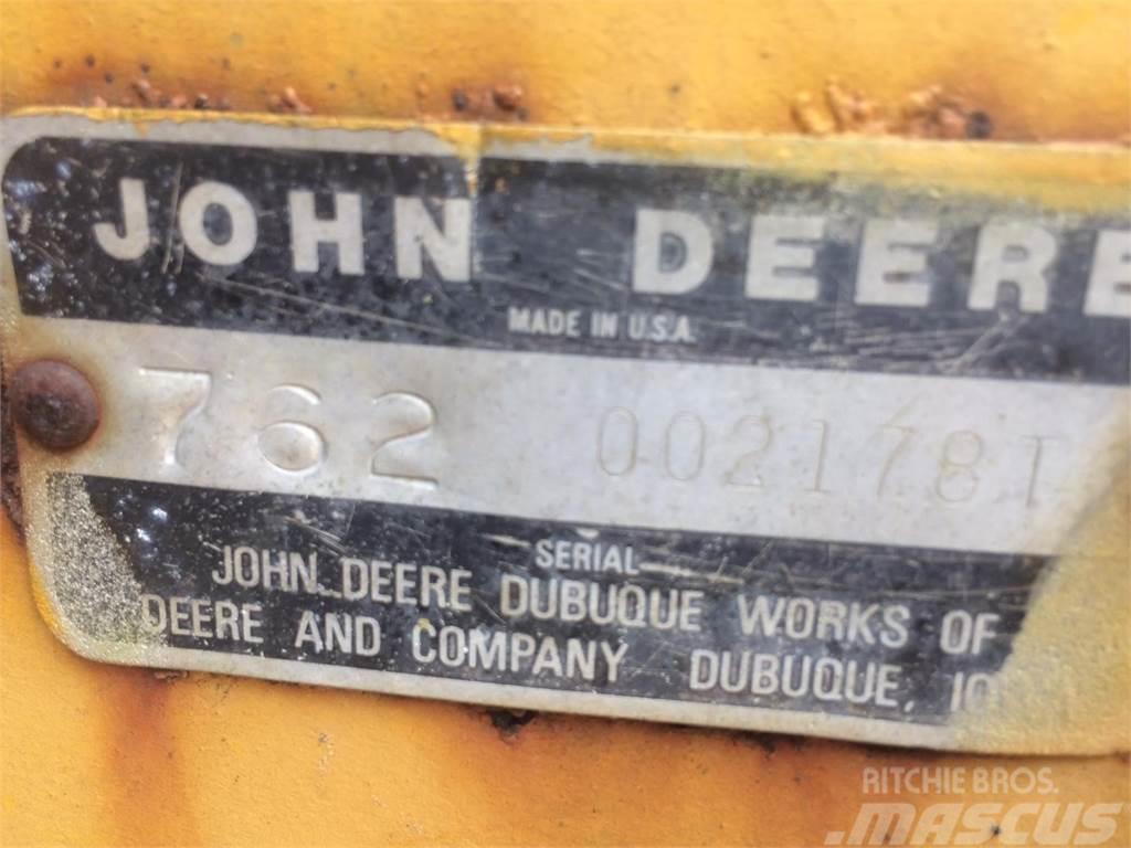 John Deere 762 Kaavinvaunut