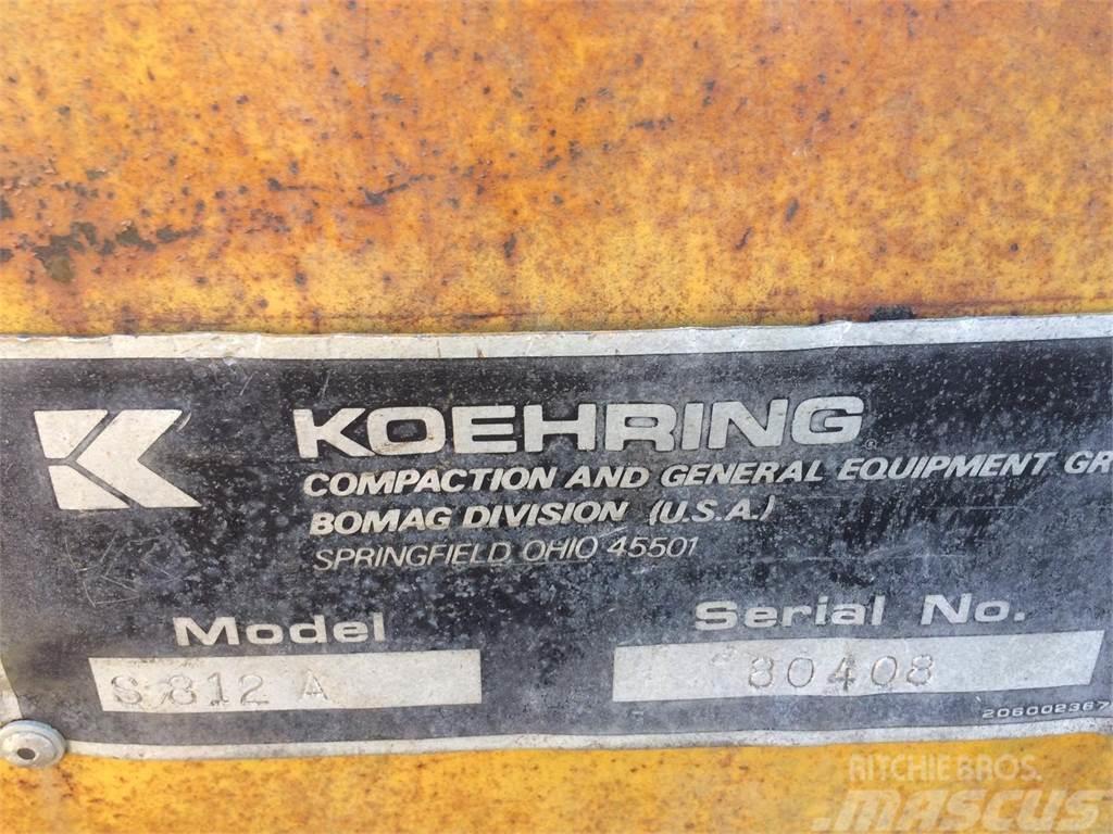 Koehring S812A Yksivalssijyrät