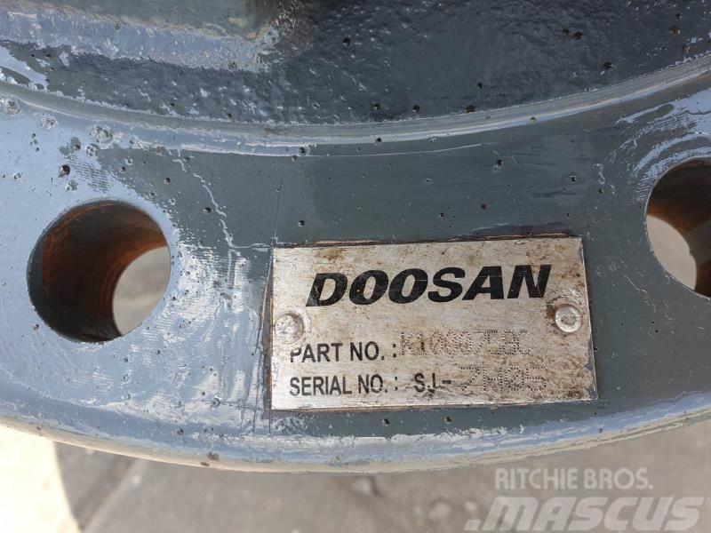 Doosan DX 480 K1000758C Alusta ja jousitus