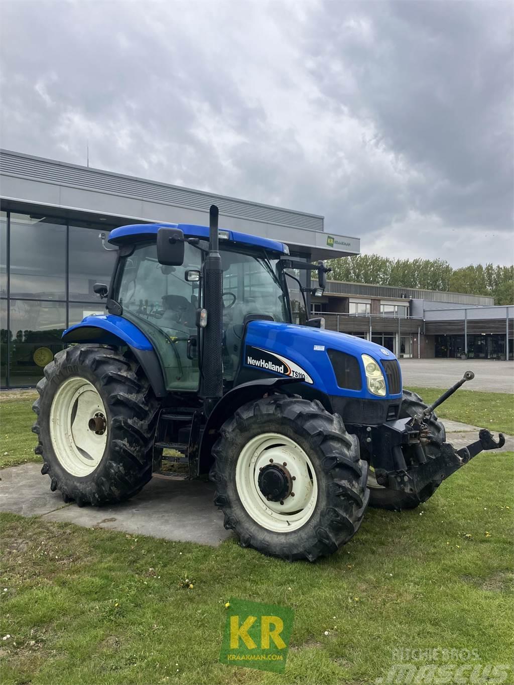 New Holland TS110 Traktorit