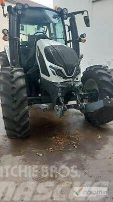 Valtra G115 HIGH TECH Traktorit