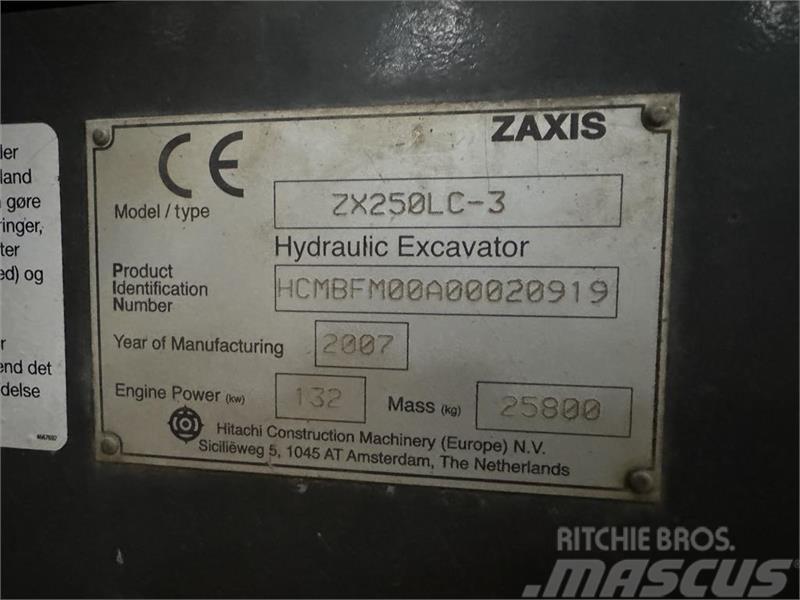 Hitachi Zaxis 250LC-3 Telakaivukoneet