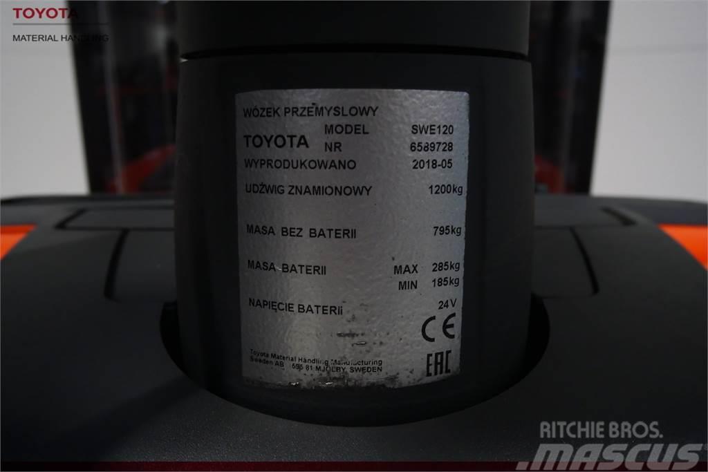 Toyota SWE120 Käyden ajettavat pinoamistrukit