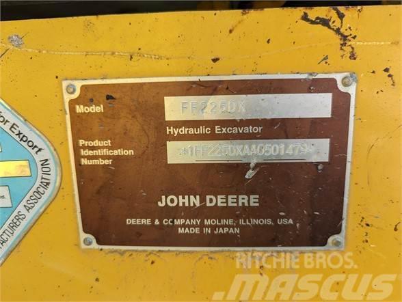 John Deere 225D LC Telakaivukoneet